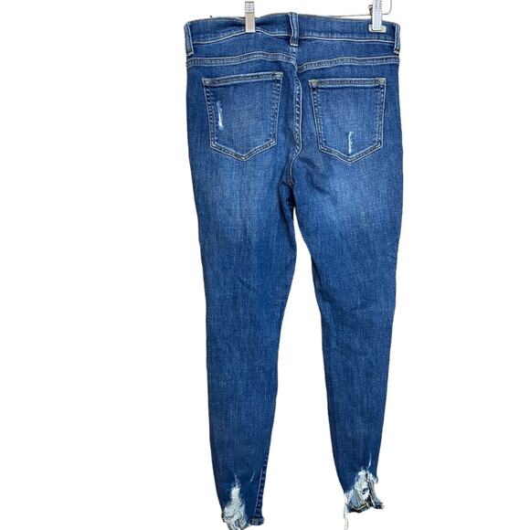 Sneak Peek Medium wash distressed skinny jeans - Juniors Size 9 - Picture 4 of 12